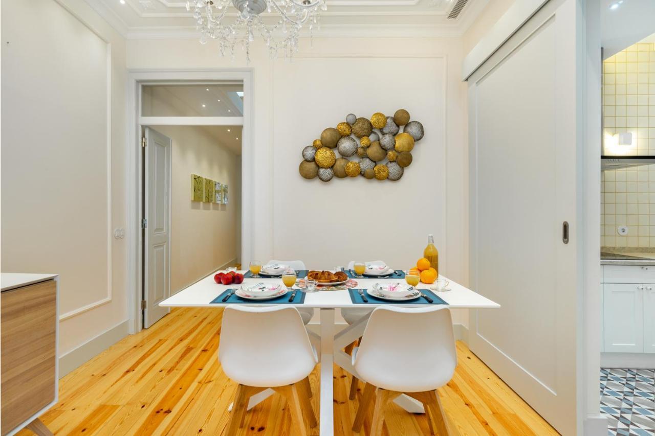Whome Luxury Stay In Prime Location W/ Ac, Lift & Private Patio Lissabon Exterior foto