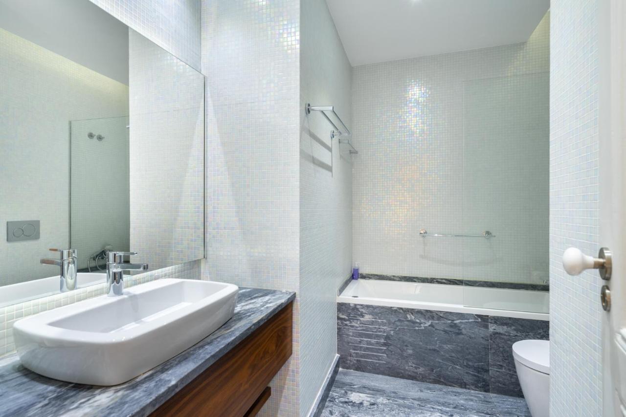 Whome Luxury Stay In Prime Location W/ Ac, Lift & Private Patio Lissabon Exterior foto